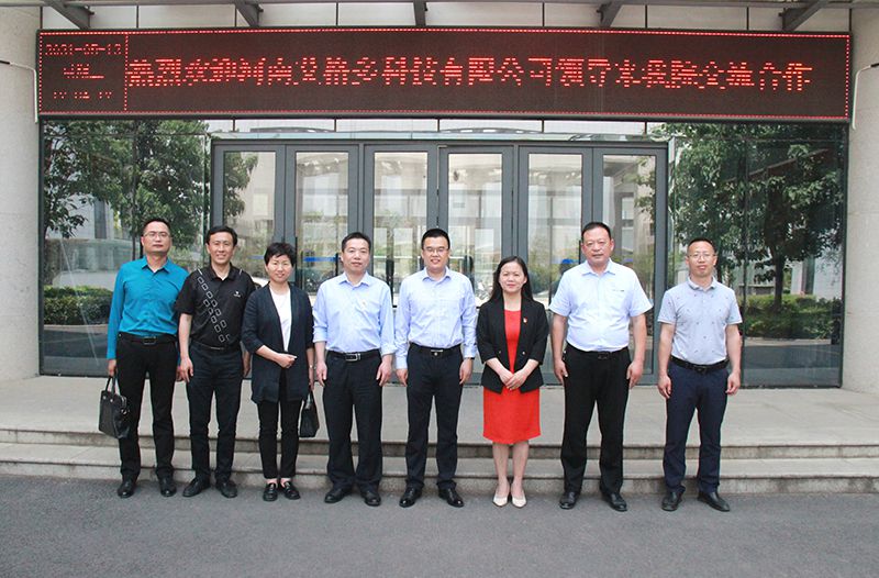 加強(qiáng)校企交流，共謀合作雙贏